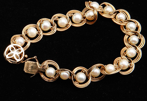 bracelet